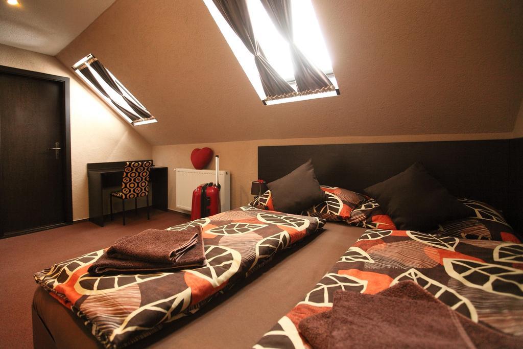Penzion Skorpion Senec Ruang foto